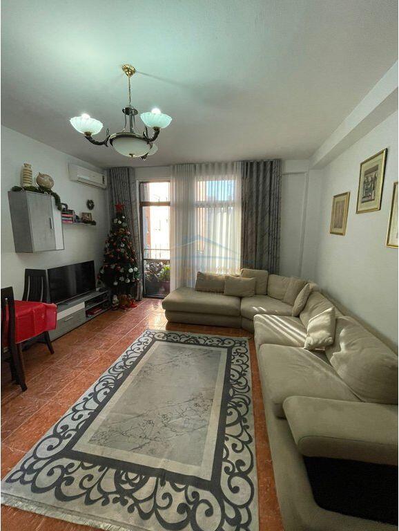 Shitet, Apartament 2+1, Bllok, Tiranë