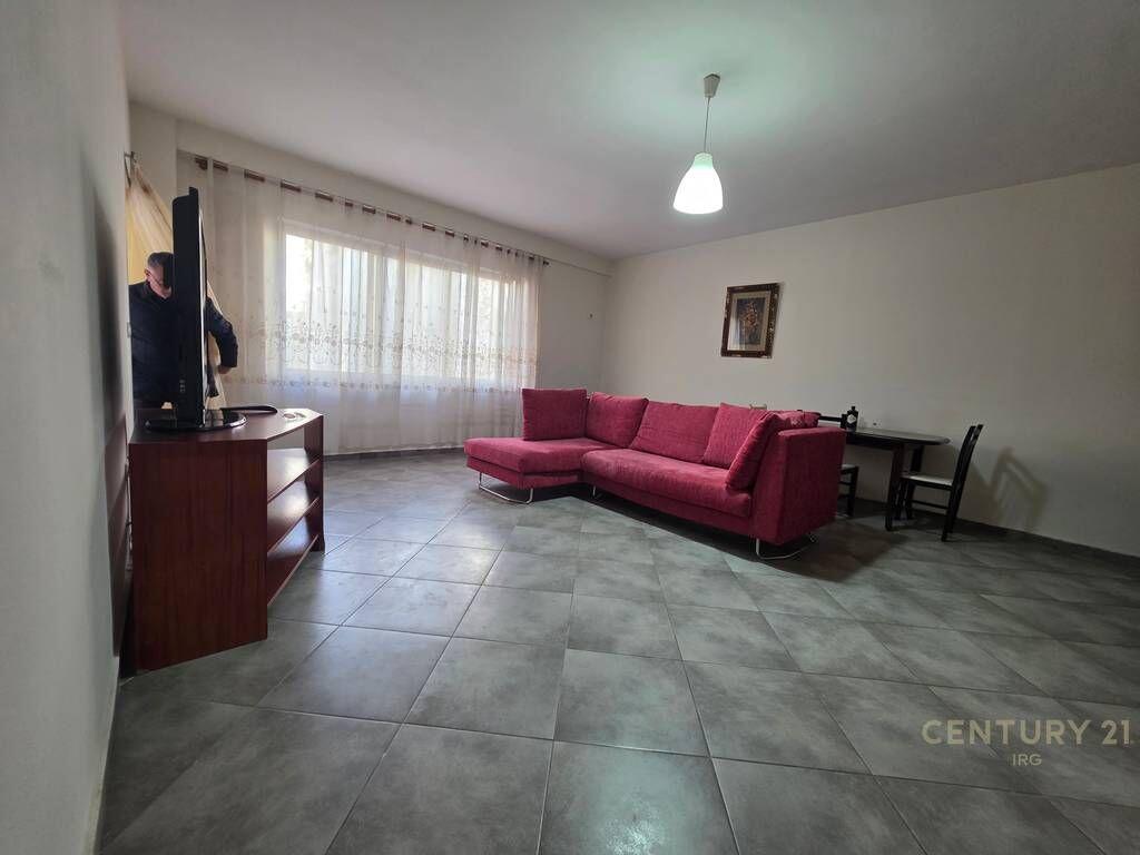 Apartament 1+1 ME QIRA TEK BAR ARTISTI