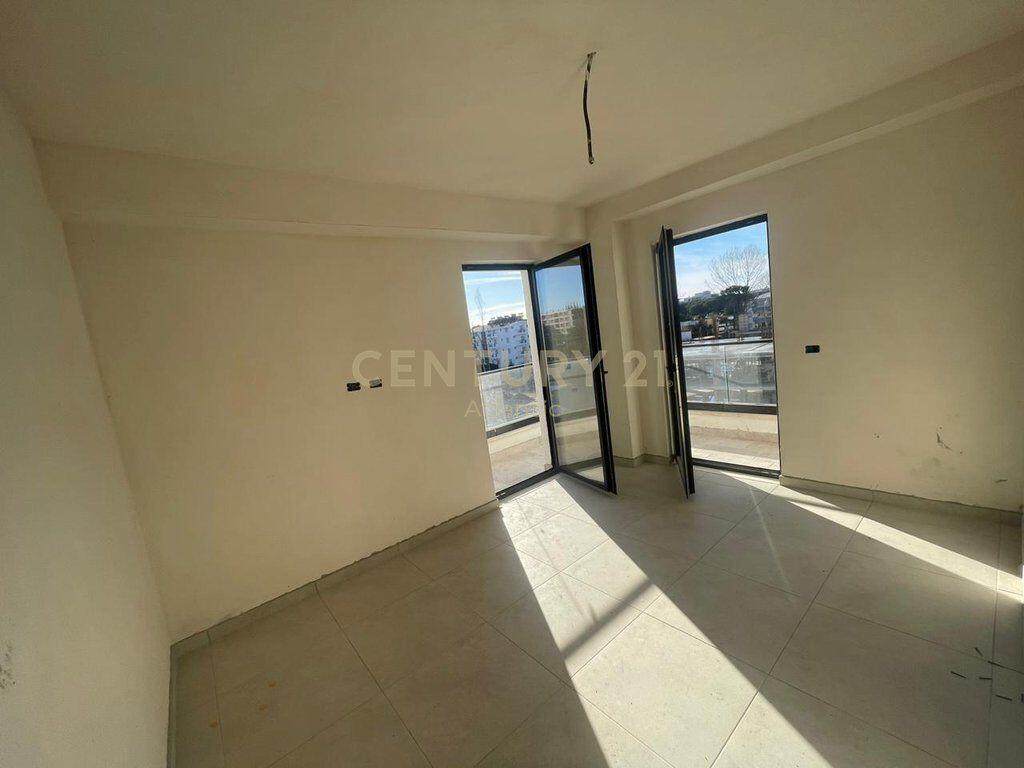 Apartament 1+1 për Shitje – Mali i Robit, Golem !! 77,000 €
