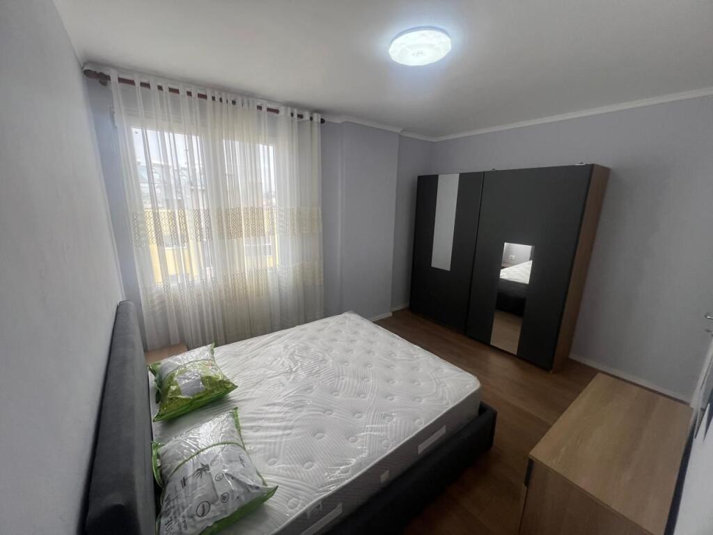 Shitet Apartament 2+1 lagja 13 durres