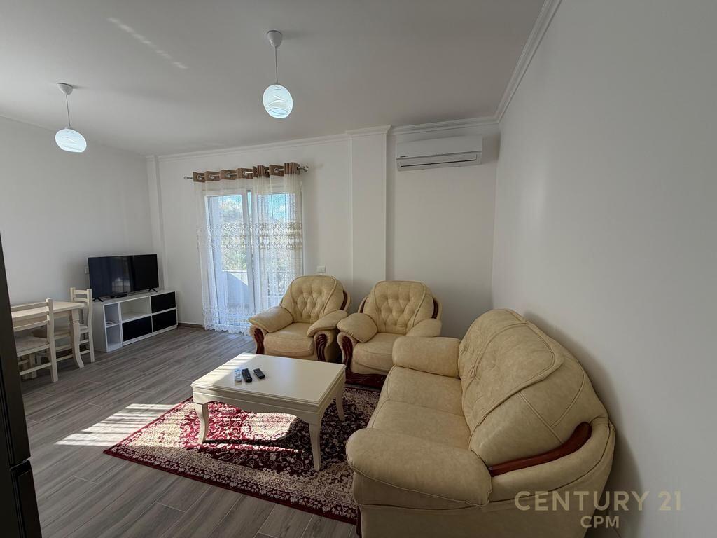 Apartament 2+1 ME QIRA NE KOMBINAT