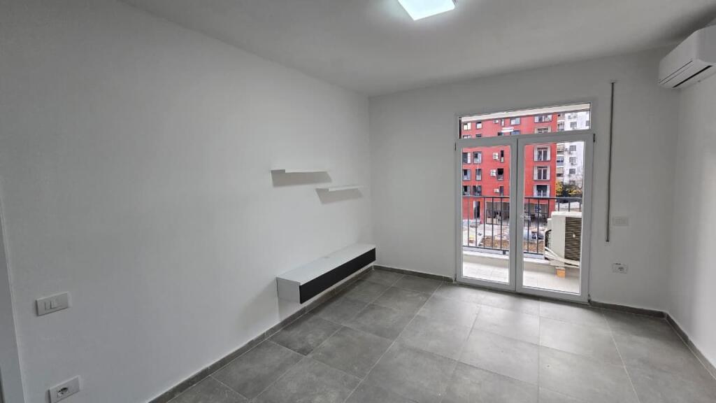 Si affittano 2 appartamenti 1+1, 5 maggio