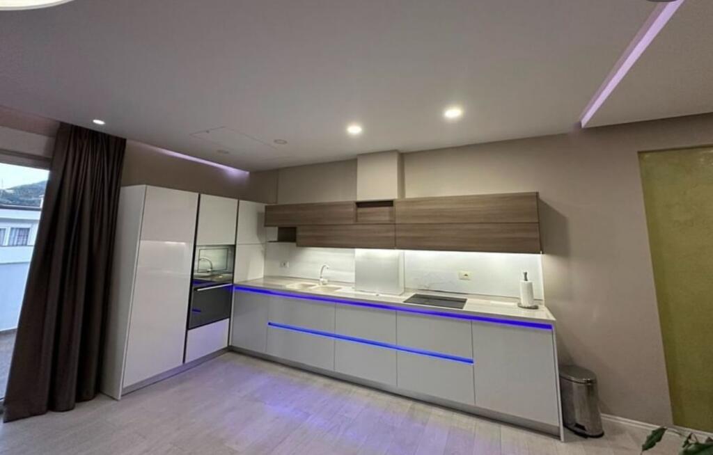 🏡 Jepet me Qira Apartament 3+1+2 + Garazh – Kompleksi FZ