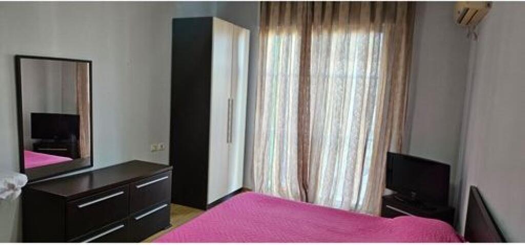 Apartament - Për Qira - Pazari i Ri, Tiranë