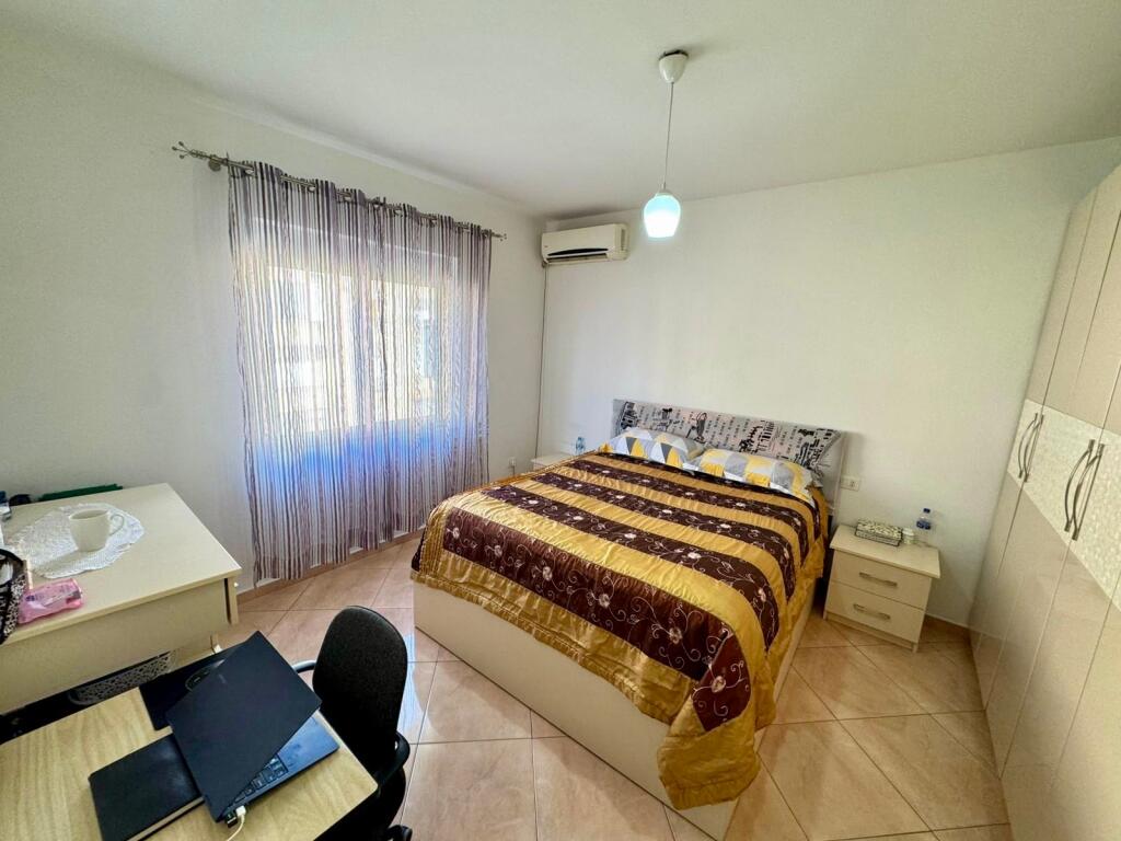 📣 VENDESI DUPLEX 👉 Tipologia 3+1 Con 2 Bagni 📍 Vicino alla Medresah 🛣️ Via "Dibres" 💶 159.000 Euro ✨  