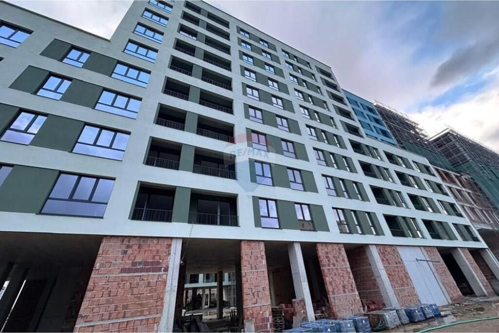 Shitet Apartament 1+1 në Porcelan