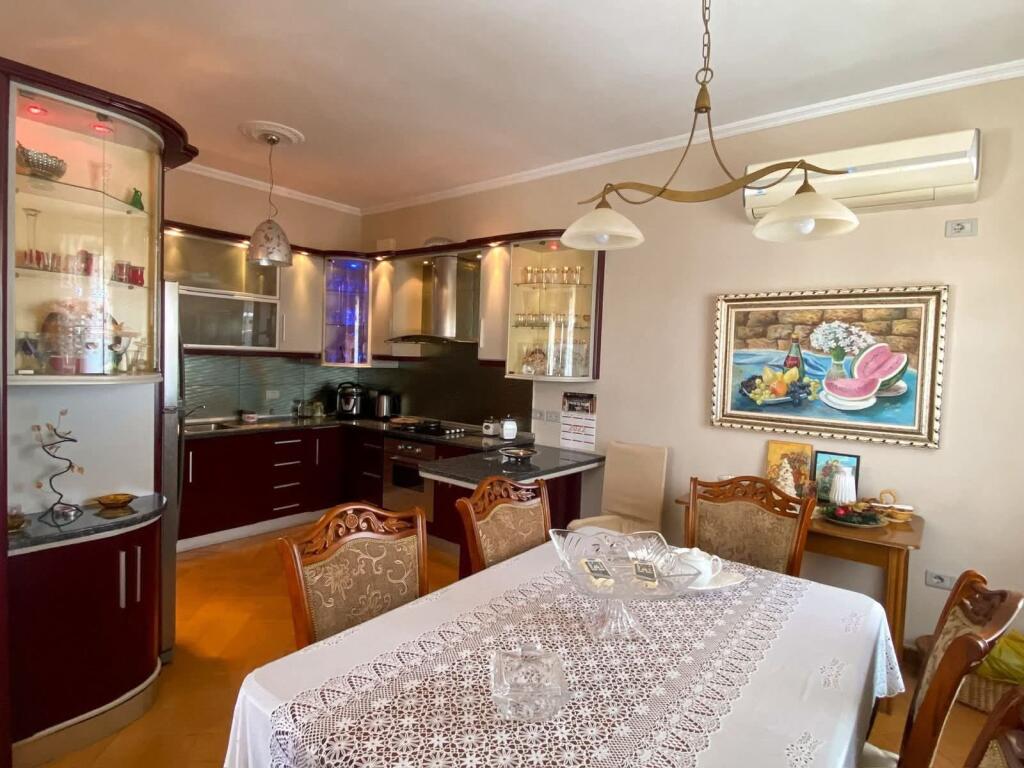 Appartamento in affitto — per abitazione Vicino al museo, Centro, Durrës