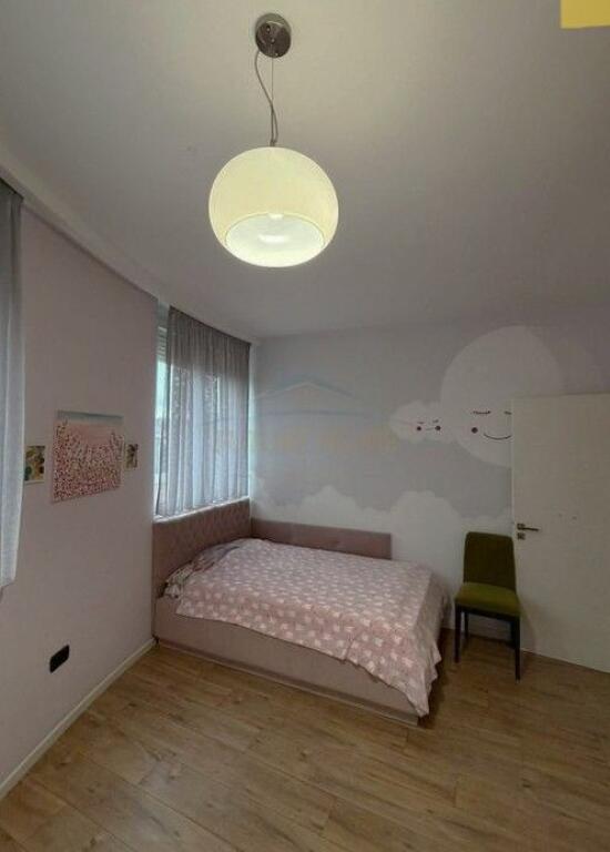 Shitet, Apartament 2+1, Rruga Gramoz Pashko, Fakulteti Ekonomik.