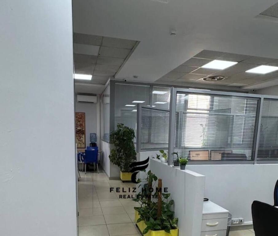 OFFICE FOR RENT 916 M2 KAVAJES ROAD 18,000 EURO