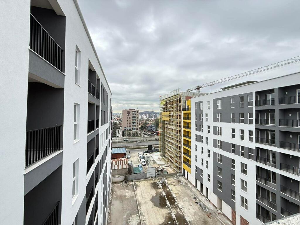 SHITET 3+1+2+VERANDE TIRANA ENTRY , DOGANA