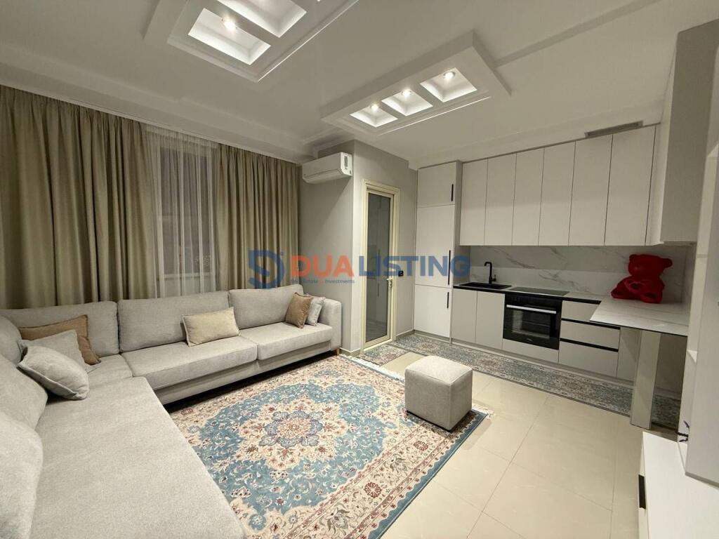 Prane rruges 5 Maji japim me qira apartament modern 2+1!