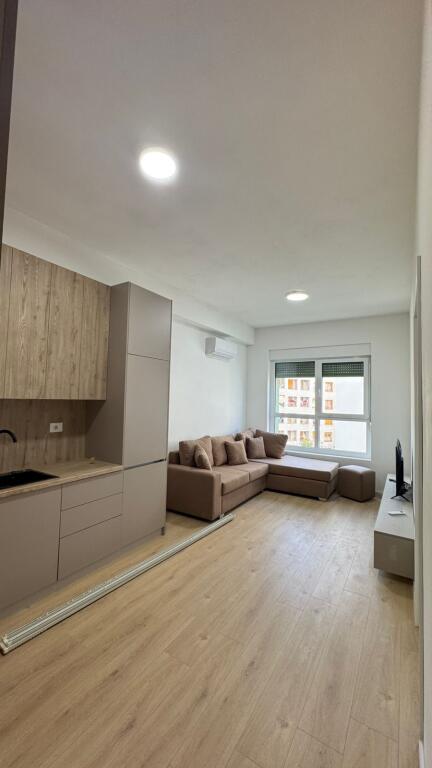 🏢Ne zonen e Ali Demit,Rezidenca Kadiu jepet me qera apartament 1+1,i sapo mobiluar 45,000Leke