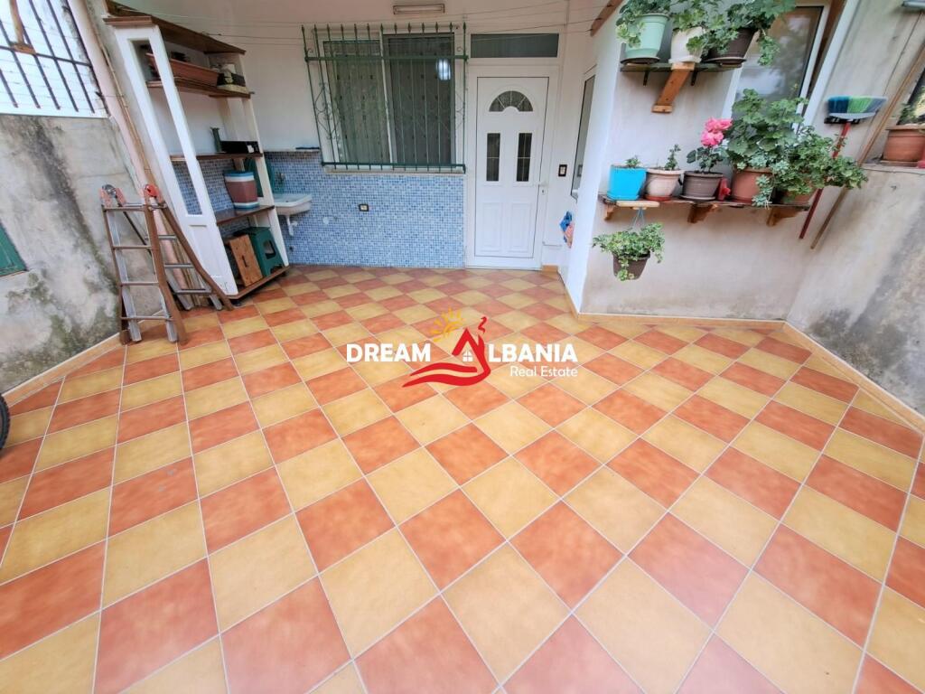Duplex apartment 3+1 with veranda and 1 basement room for sale on Jordan Misja street near the Serious Crimes Court in Tirana (ID 4139139)
