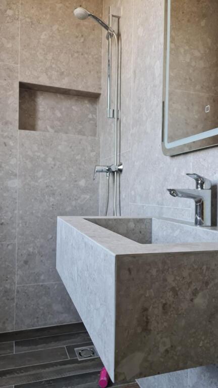 🏡 DUPLEX IN AFFITTO IN CENTRO – VIA BARRIKADAVE