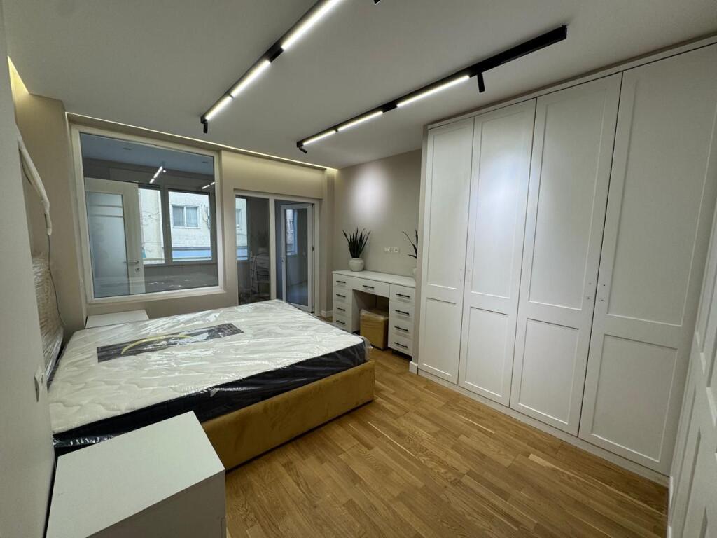 Jepet me qira apartamente 1+1, te Pavaroti