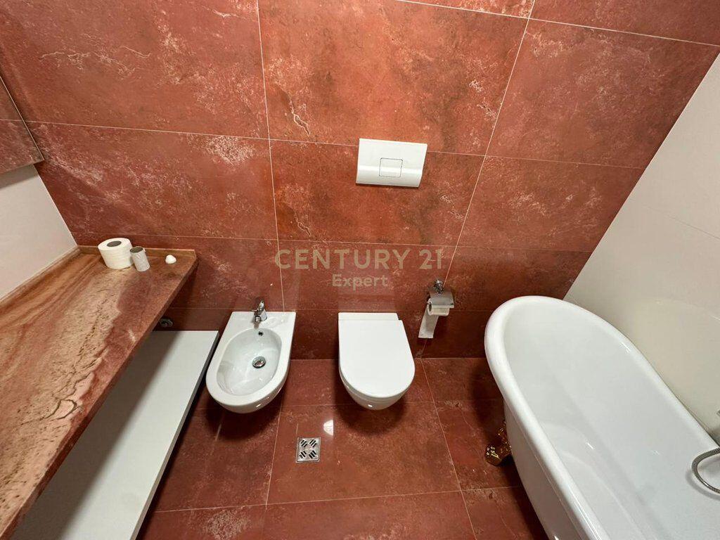 Vilë për Qira në Vend të Qetë – Rezidenca Long Hill, Tirane