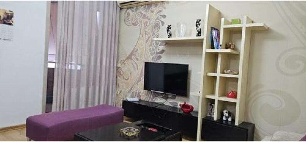 Apartament - Për Qira - Pazari i Ri, Tiranë