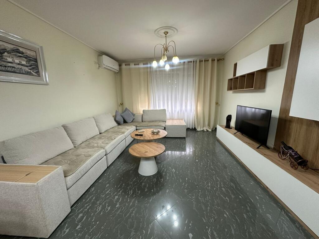 Apartament 3+1 ne laprake