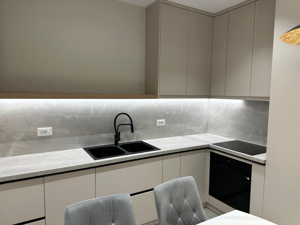 Jepet Me Qira Apartmanet 1+1 📍 Kompleksit Erli  ( Porcelan )