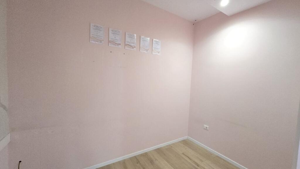 Ufficio in affitto presso lo Stadio Dinamo.