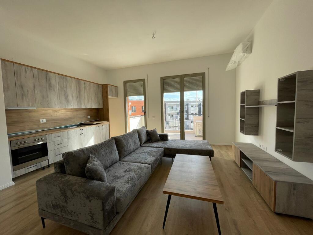 Apartament 1+1 Me Qera tek Kompleksi Delijorgji.