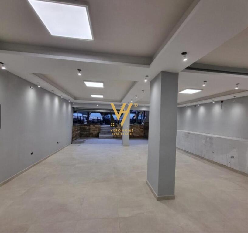 BUSINESS PREMISES FOR SALE 94 M2 AT HOXHA TAHSIN 134,000 EURO