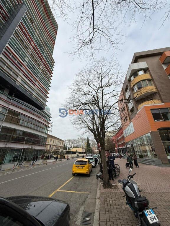 Office space for rent near Coin/RTSh