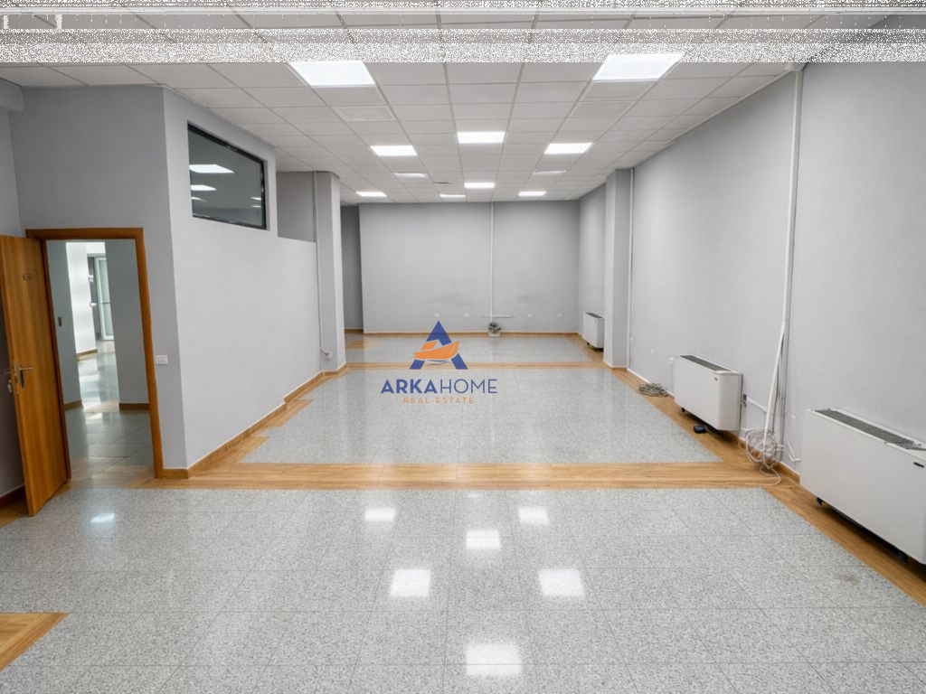 JEPET ZYRE DUBLEX ME QERA 655M2 "RRUGA E KAVAJES,PRANE KISHES" 5800 EURO