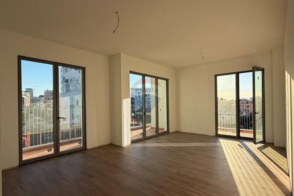 PARK AVENUE,Sale 2+1+2 +Verandas