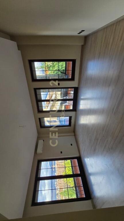 JEPET ME QERA VILE TEK AKACIA HILLS