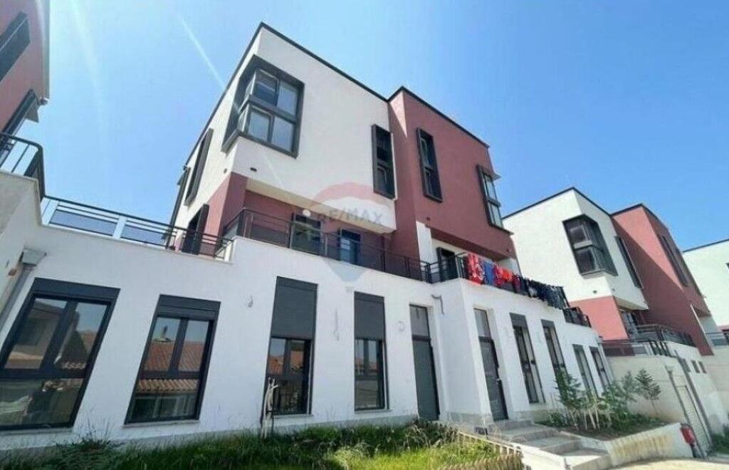Vilë - Për Shitje - Kombinat, Tiranë(ID: 530361014-46)