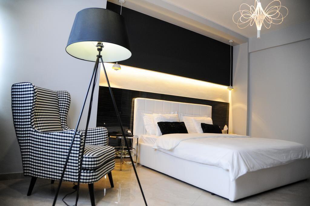 🏡 Jepet me qira apartament 2+1+2 në Bllok – Tiranë