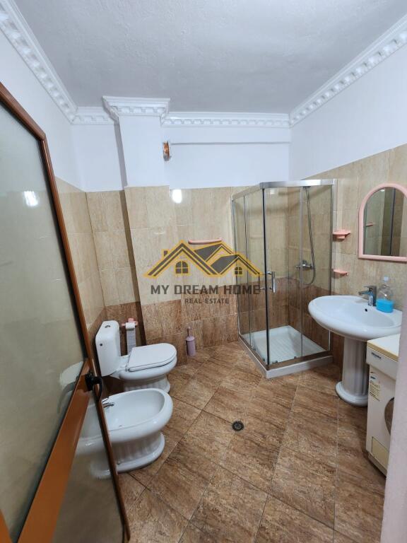 SHITET APARTAMENT 1+1 PLAZH DURRES !