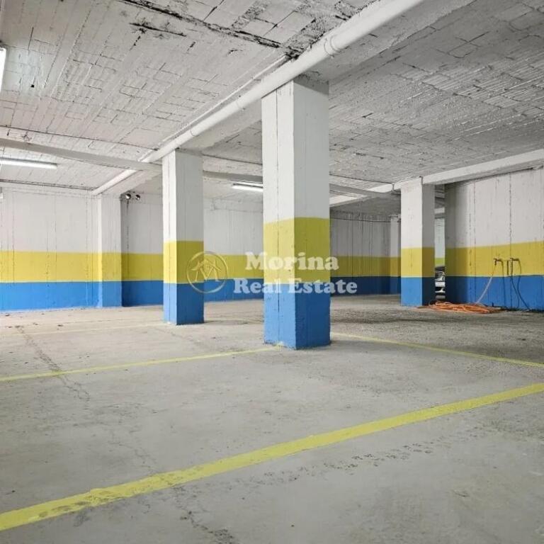 Shitje | Garazhd | Rruga Ali Demi Pallati Mbrapa Sofi| 16000 €