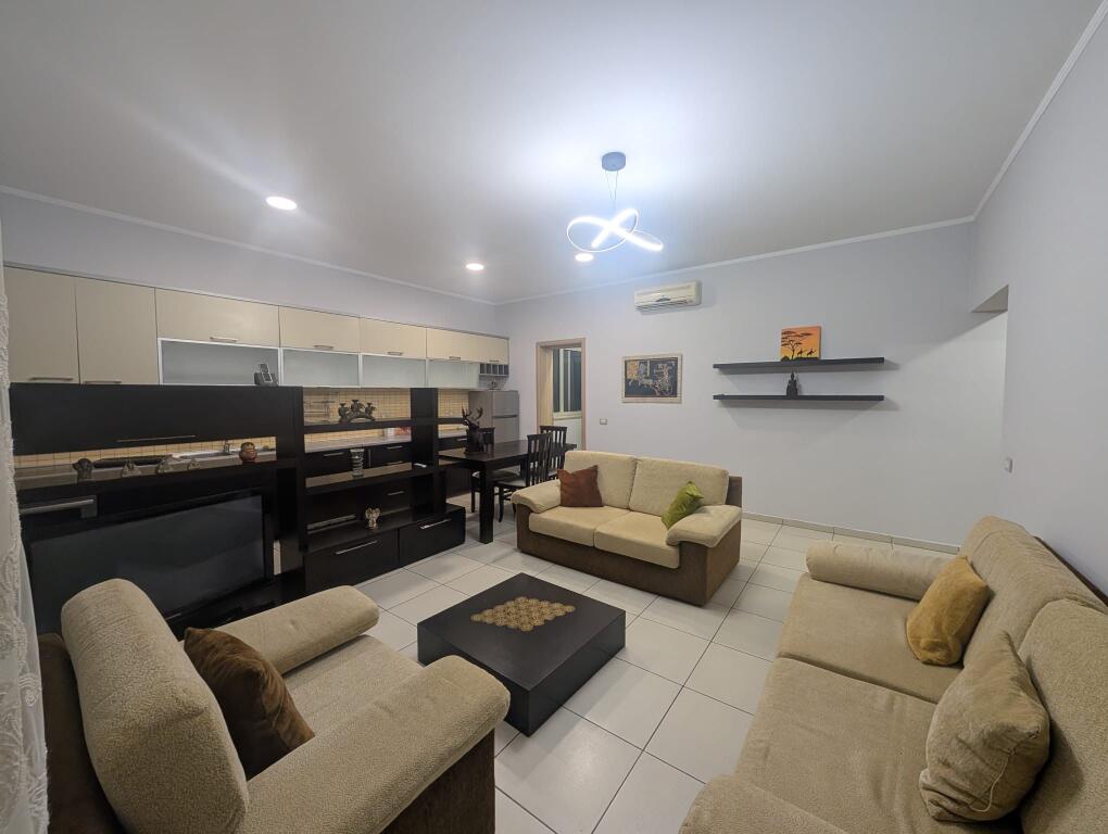 Apartment 2+1, Myslym Shyr!