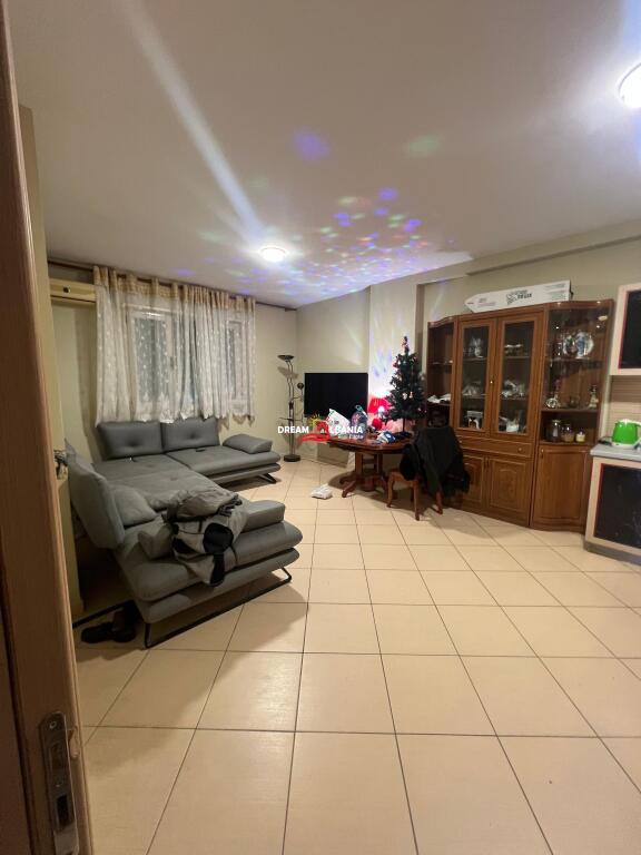 Appartamento in affitto 2+1+2wc con Posto Auto vicino a Kodres Diellit, Tirana (ID 42215463)