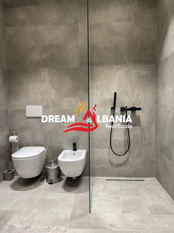 Super Apartament Luksoz 2+1+2 me qera prane Piramides ne rrugen Papa Gjon Pali (ID 42214433).