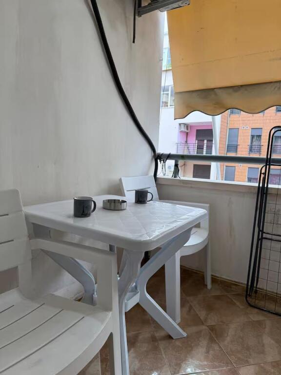 Jepet me qera apartament 1+1 te Zogu i Zi