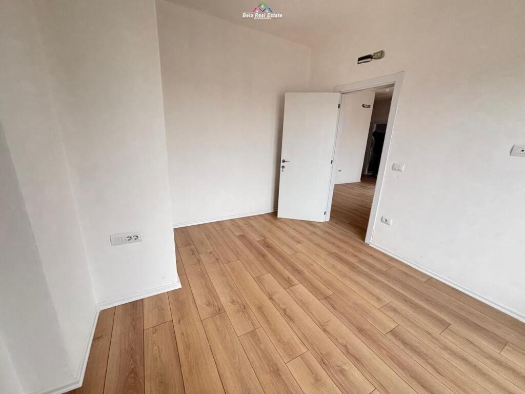 Office For Rent at Barrikadave Street (ID BZ2787) Tirane