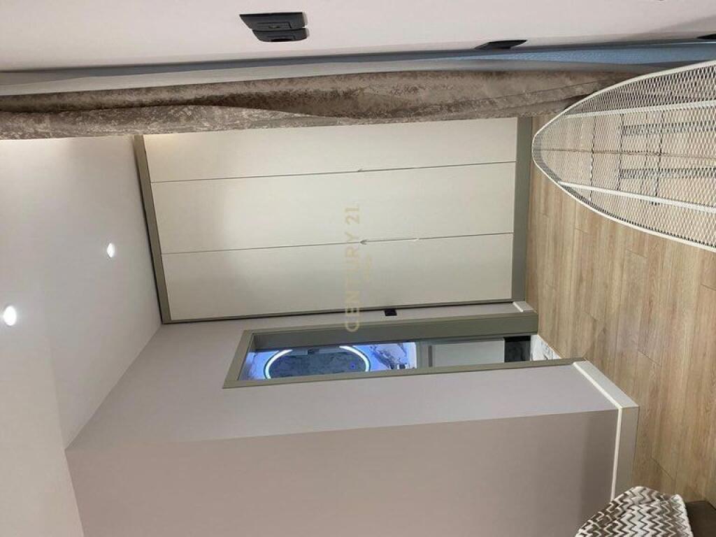 OKAZION APARTAMENT 2+1+2 ME QIRA TEK RR. KOSOVAREVE