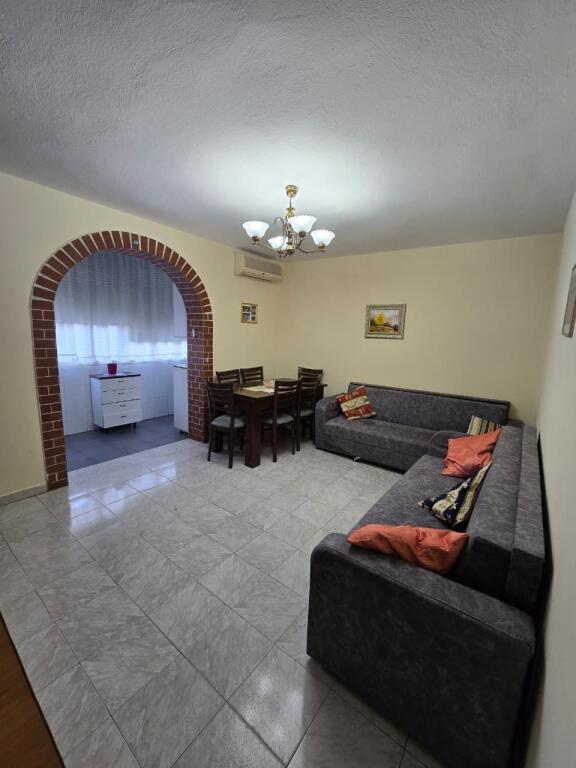 APARTAMENT 2+1 PER QERA TEK PAZARI I RI