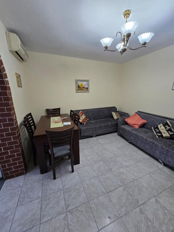 APARTAMENT 2+1 PER QERA TEK PAZARI I RI