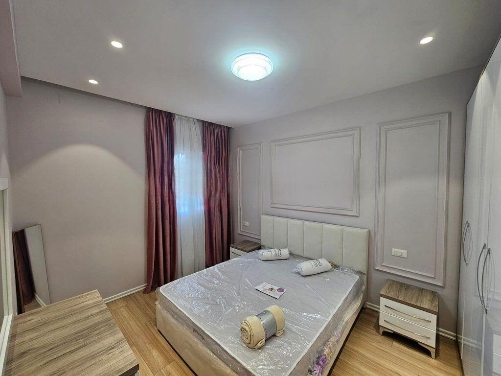 JEPET ME QIRA APARTAMENT 2+1+ POST PARKIMI NE SHKOZE 550 € /Muaj