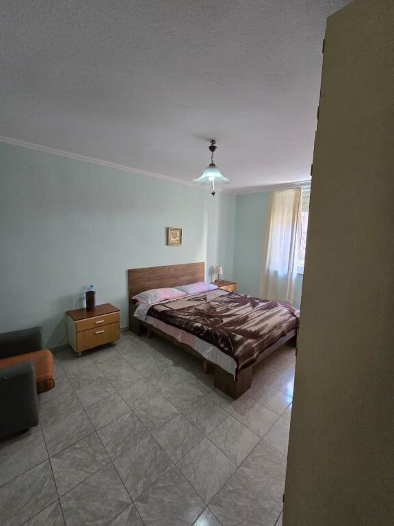 APARTAMENT 2+1 PER QERA TEK PAZARI I RI