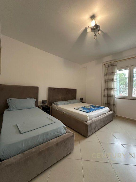 SHITET APARTAMENT 1+1 NE GOLEM 50 METRA NGA DETI!!