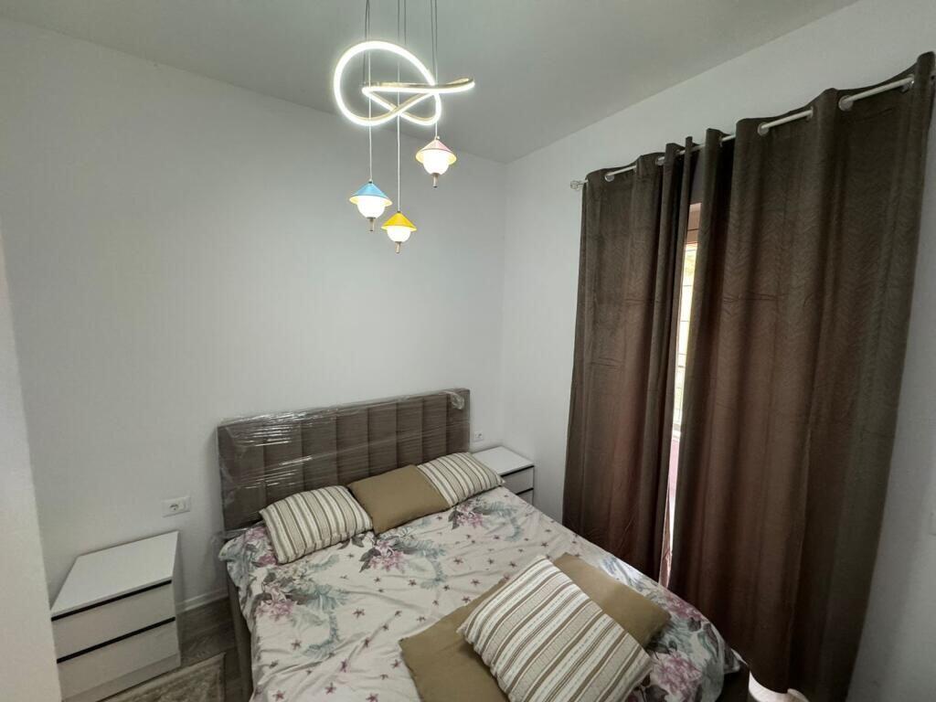 super apartament me qira tek Mangalemi