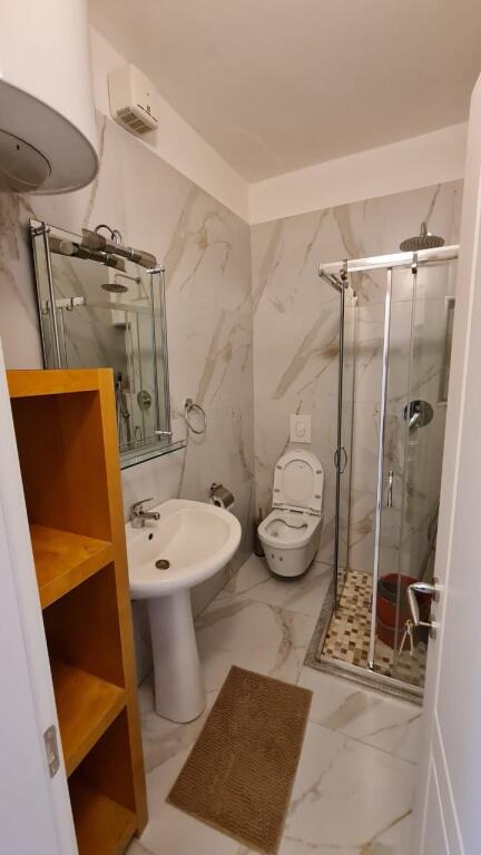 Apartment for rent – Bllok, Brigata VIII Street