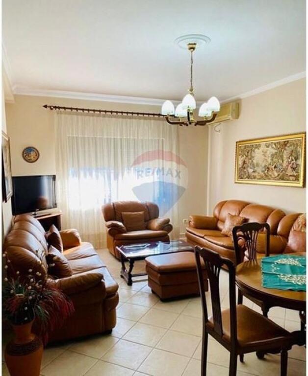 Apartament per qera 2+1+2 tek 21 Dhjetori