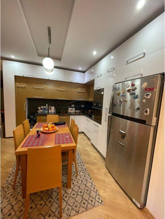 Shitet, Apartament 2+1+2, Rezidenca Sona, Liqeni i Thate, Tirane