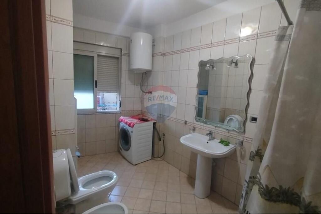 APARTAMENT 2+1 ME QIRA- RRUGA E DURRESIT